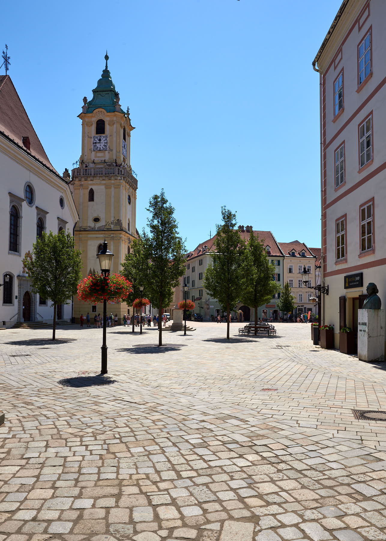 Strasse zum Hauptplatz | Road to the main square