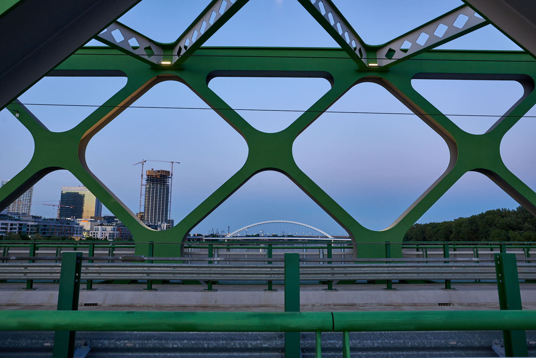Blick auf die Apollo-Brücke von der alten Brücke | View to the Apollo-Bridge from the old bridge