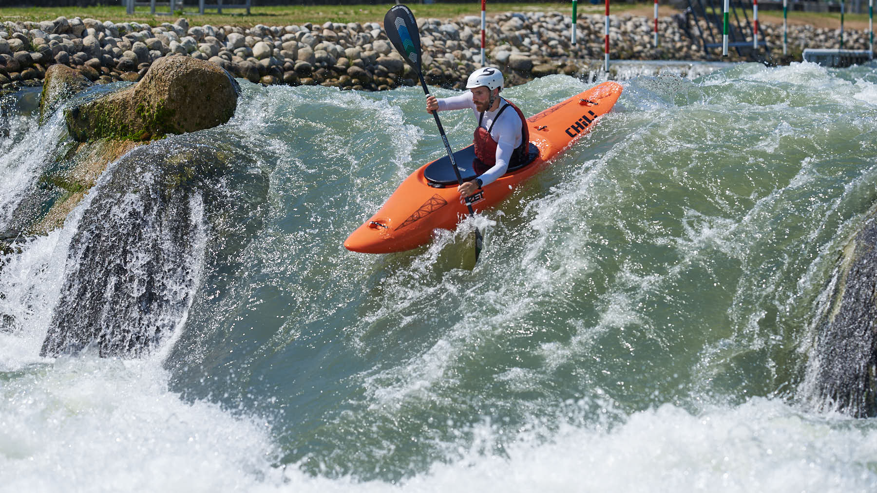 Den Wasserfall hinunter ... | Droping down the waterfall ...