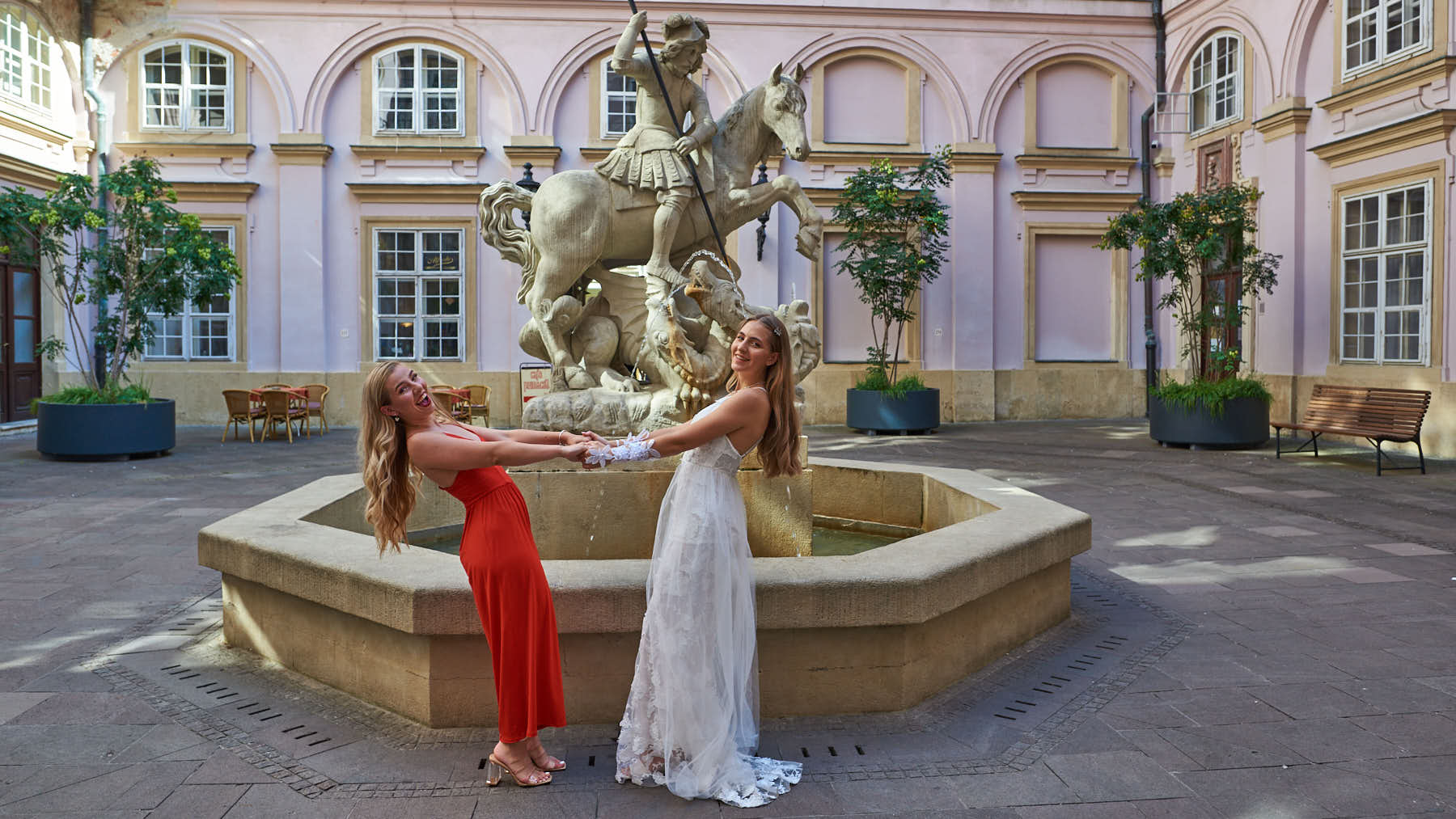 Linda and Marianna | Ein Freudentag | A happy day